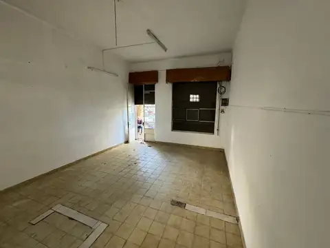 Local 25m2 con Baño y Baulera - Villa Ballester