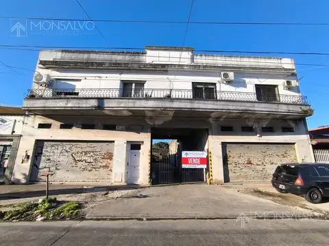 Galpón  con locales y vivienda