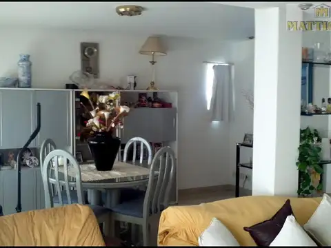 Departamento 4 ambientes con 2 baños