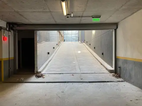 Avenida Corrientes e/ Bulnes y Jerónimo Salguero