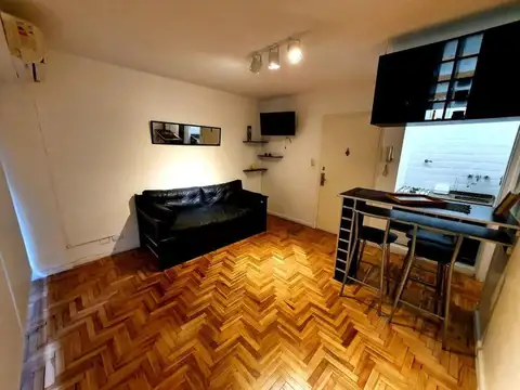 Combate de los Pozos e/ Avenida Belgrano y Moreno