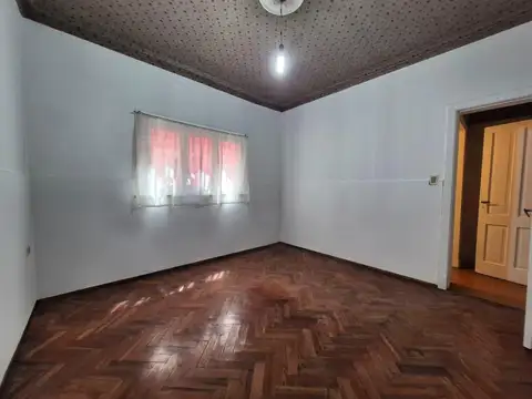 Casa en Alquiler en Temperley, $ 800.000