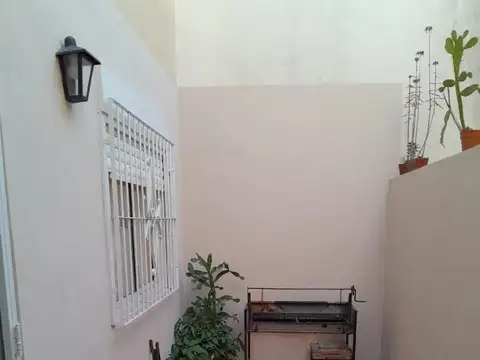 Depto Tipo Casa 2 ambientes con 1 baño