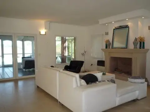 Av. Del Libertador 4100