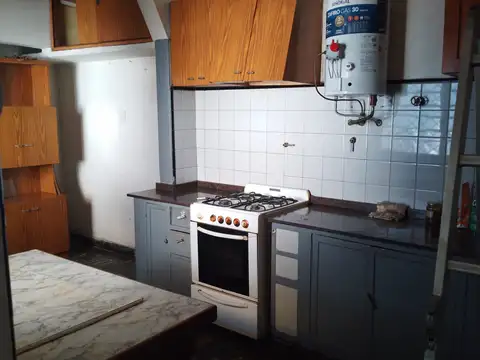 Departamento tipo casa en venta en El Palomar  TRES AMBIENTES  PATIO TERRAZA