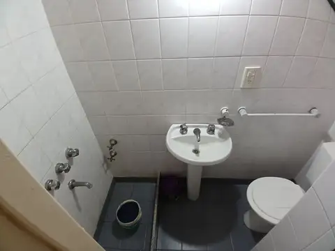 Depto Tipo Casa 4 ambientes con 2 baños