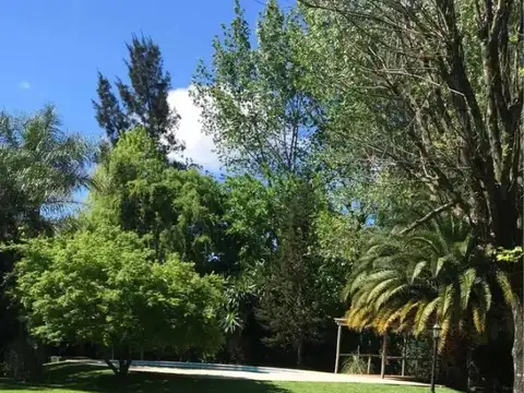 Quinta en Venta en Francisco Alvarez, USD 240.000