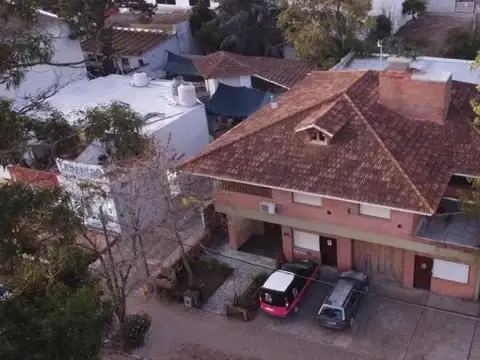 Rivadavia entre Eneas y Jupiter