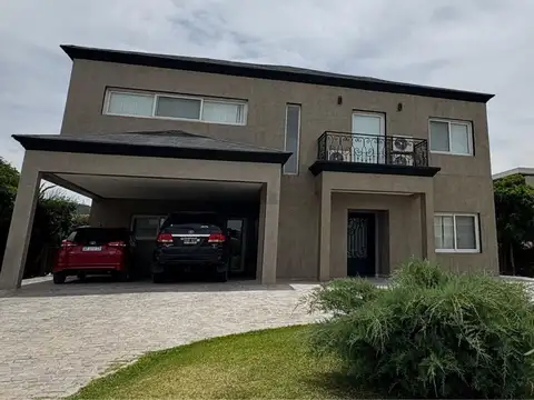 Casa en Venta de 4 dormitorios