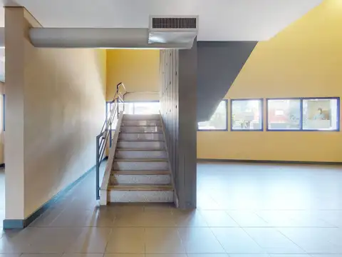 Importante local - Zona 122 y 5 - Berisso