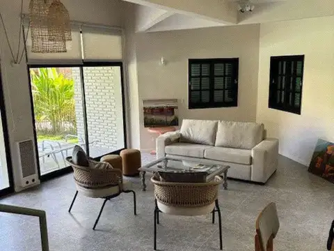 Casa en Alquiler al Este