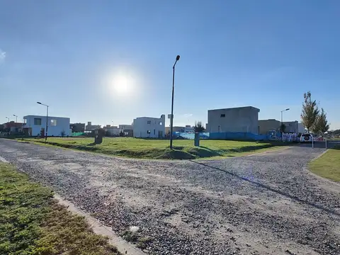 Lote en esquina  con vista abierta