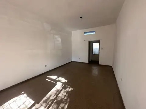 Local en Venta Via Púb.