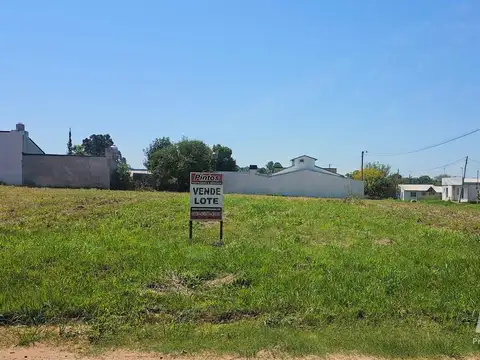 Alberdi (e/ Sargento García y Buenos Aires)