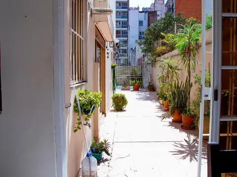 Departamento super luminoso con Cochera y Terraza