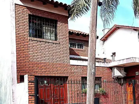 Casa en  barrio ARCA,PASO DEL REY