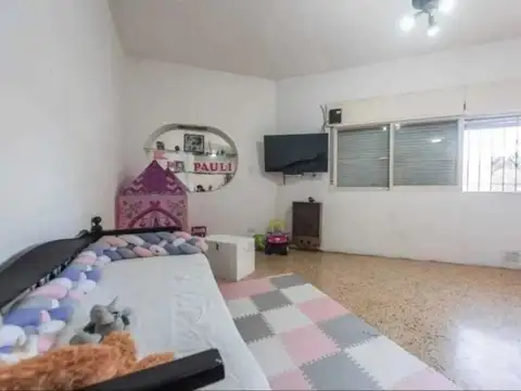 Depto Tipo Casa en Venta 50 años