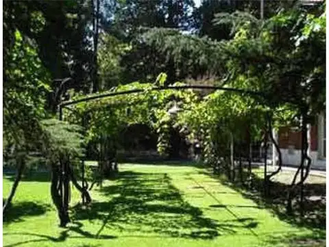 Hotel en Venta en Mendoza, USD 1