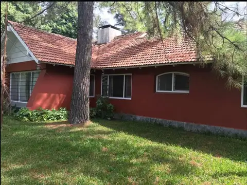 Casa quinta pileta, quincho  jardin Jose.C.Paz A METROS RUTA 8