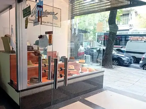 Av Rivadavia 1900, Piso PB