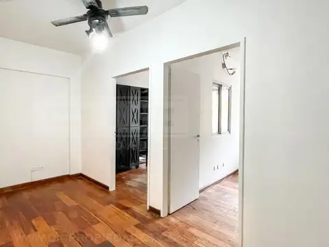 Av. Maipu  al 3500, entre Bermudez y J. ingenieros