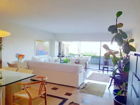 Departamento en Venta de 2 dormitorios y medio Frente al Mar , Playa Brava