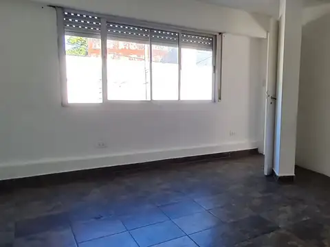 Depto Tipo Casa 2 ambientes con 1 baño