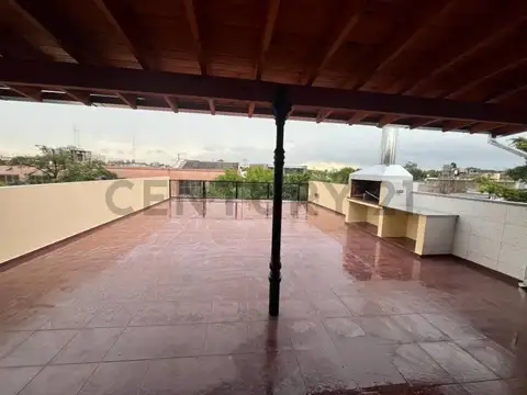 Oficina 5 ambientes con 5 baños