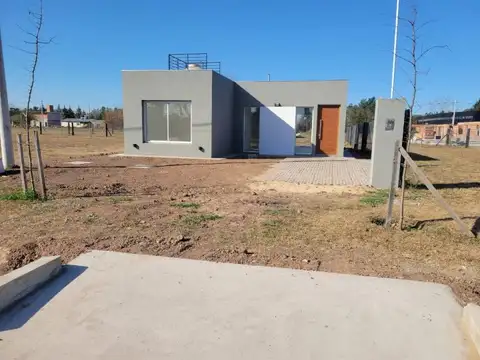 Piñero - Ruta Nacional AO12 Km 9,5 - Casa en Barrrio Los Pinos 3 - Lote 75 - Manzana D