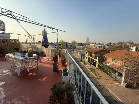 Venta PH Multifamiliar 2 casas Martinez