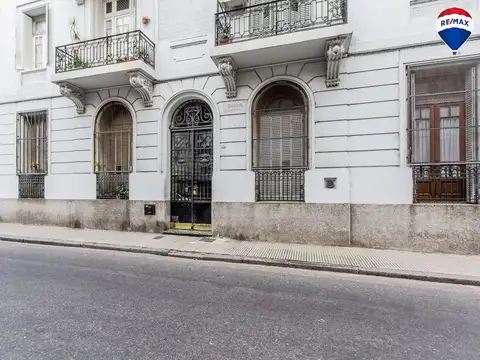 Depto Tipo Casa en Venta 80 años