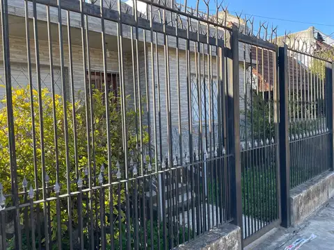 Casa en Venta en Monte Chingolo, USD 120.000