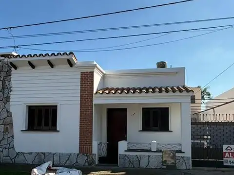 Alquiler | Casa | 2 Dormitorios | Capitán Bermúdez | Barrio Villa Cassini