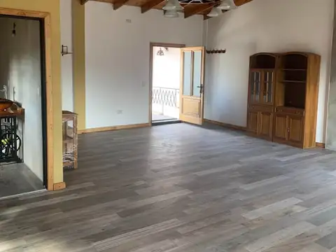 Casa 4 ambientes con 3 baños