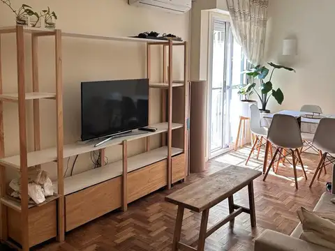 Departamento Vicente Lopez con Patio y Cochera