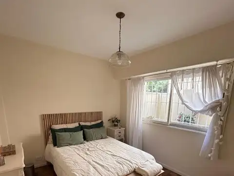 Departamento Vicente Lopez con Patio y Cochera