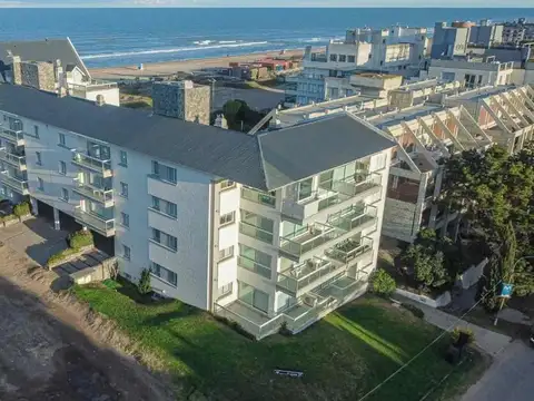 Departamento en venta frente al mar
