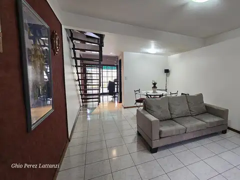 Depto Tipo Casa en Venta de 3 dormitorios