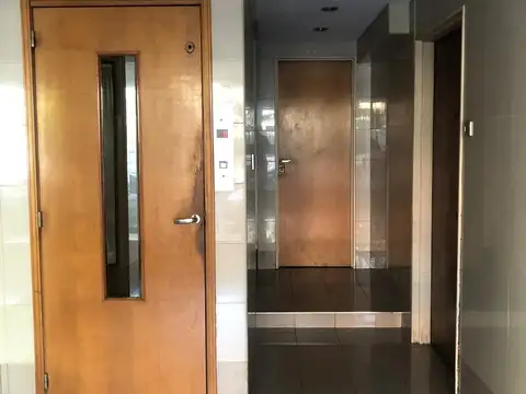 Fragata Presidente Sarmiento 1600, Piso 4