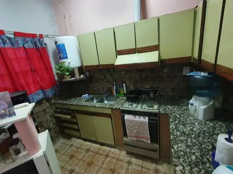 Casa 3 ambientes con 2 baños