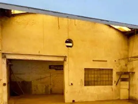 Galpon en Venta 27  mts Fondo
