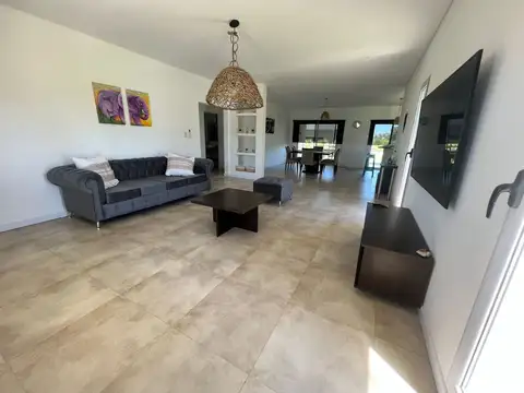 Casa en Alquiler al Norte