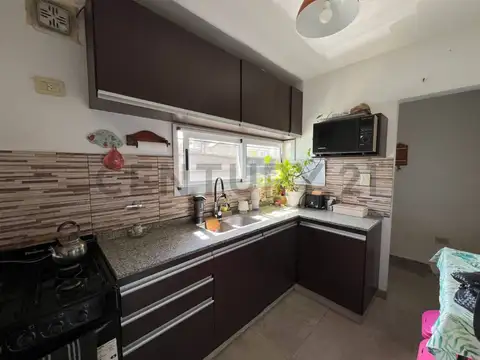 Casa 4 ambientes con 1 baño