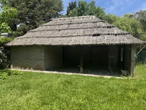 Quinta en Venta con 2 cocheras