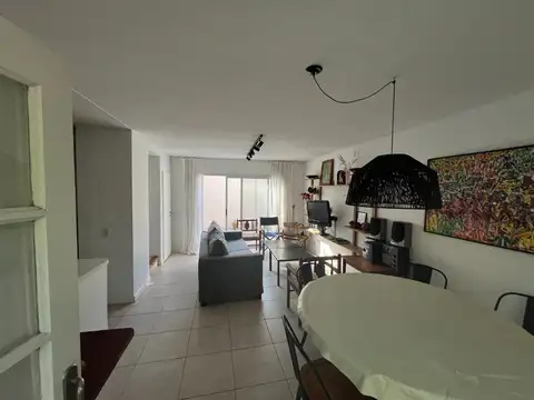 Casa en Alquiler Temporal en San Isidro Lasalle / Rio, USD 1.500