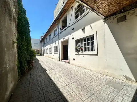 Depto Tipo Casa 2 ambientes con 1 baño