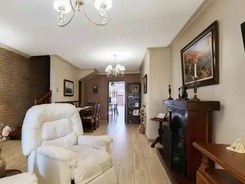 Depto Tipo Casa en Venta de 4 ambientes