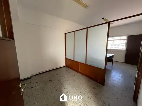 Oficina en Alquiler 69 años