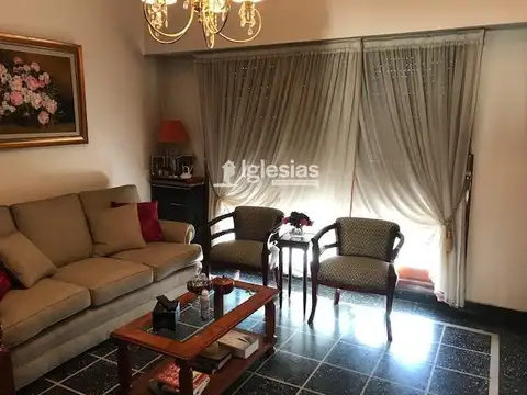 Excelente propiedad desarrollada en dos plantas