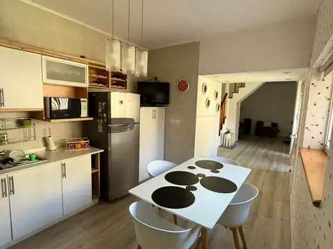 Depto Tipo Casa 5 ambientes con 2 baños